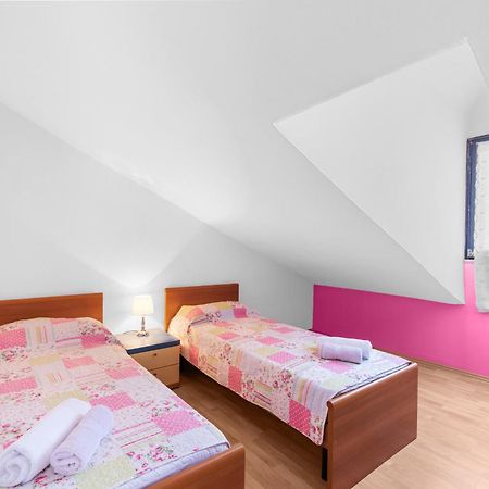 Apartments Villa Falcon フンタナ エクステリア 写真
