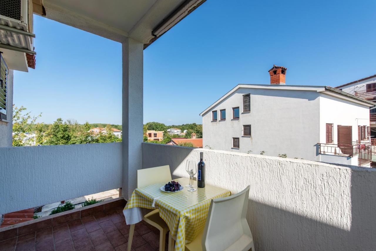 Apartments Villa Falcon フンタナ エクステリア 写真