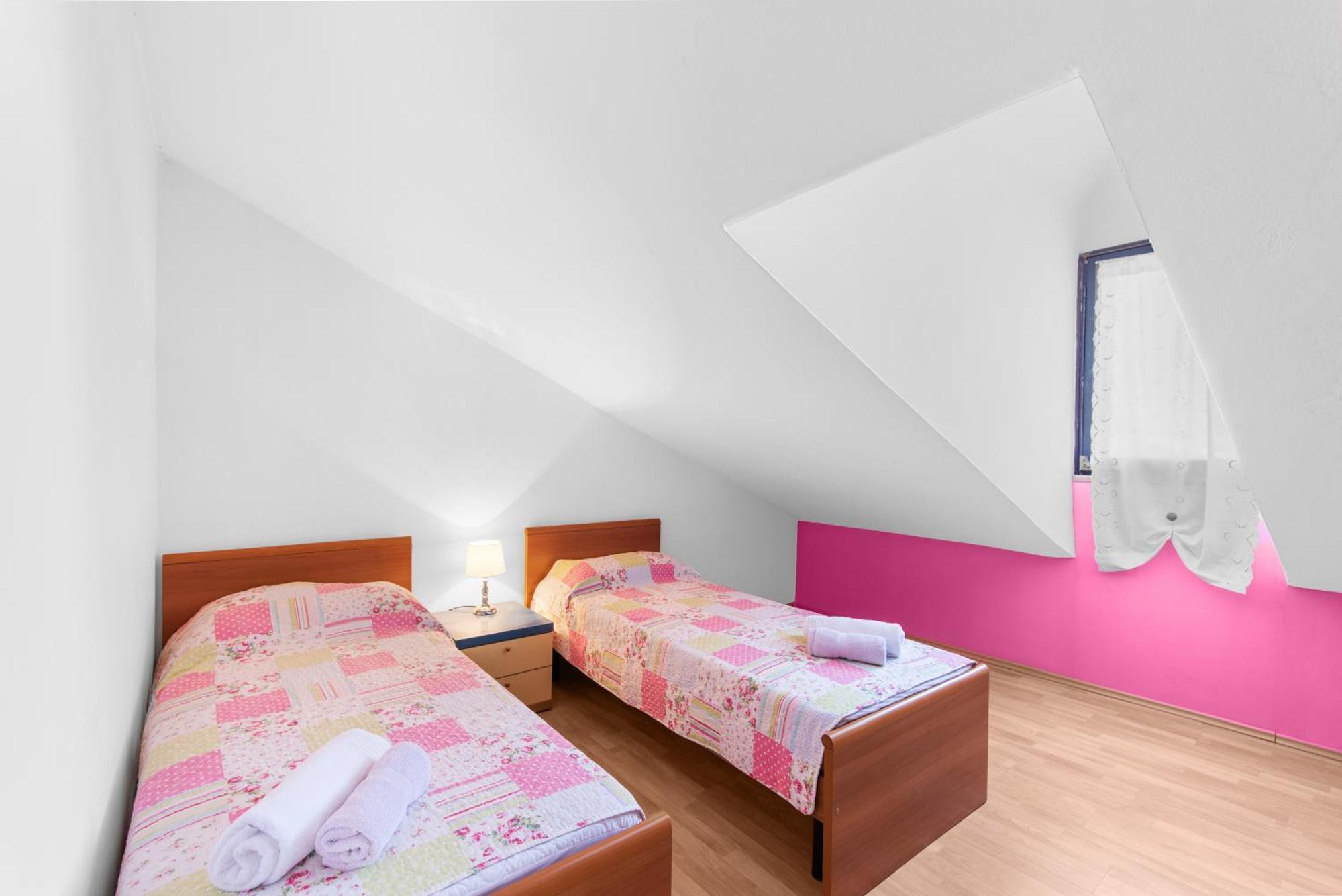 Apartments Villa Falcon フンタナ エクステリア 写真