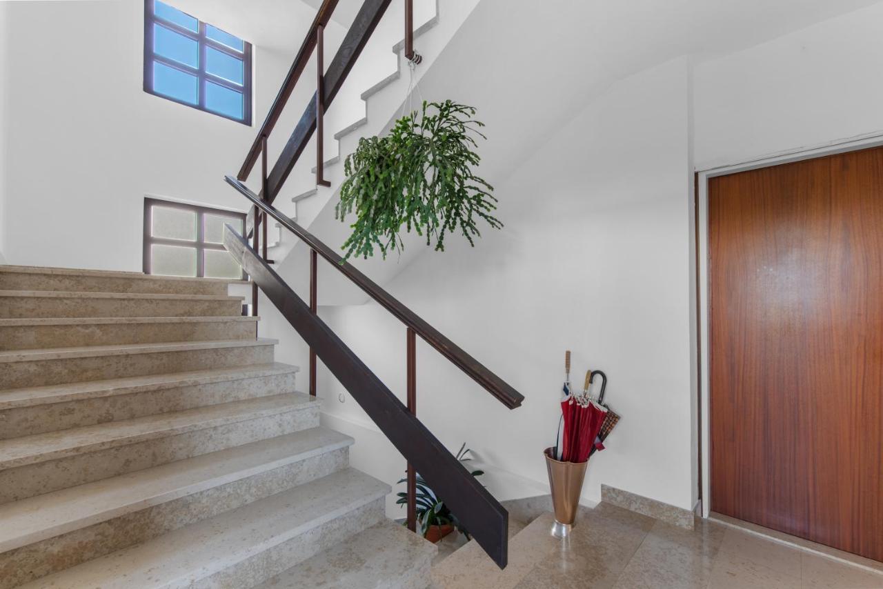 Apartments Villa Falcon フンタナ エクステリア 写真